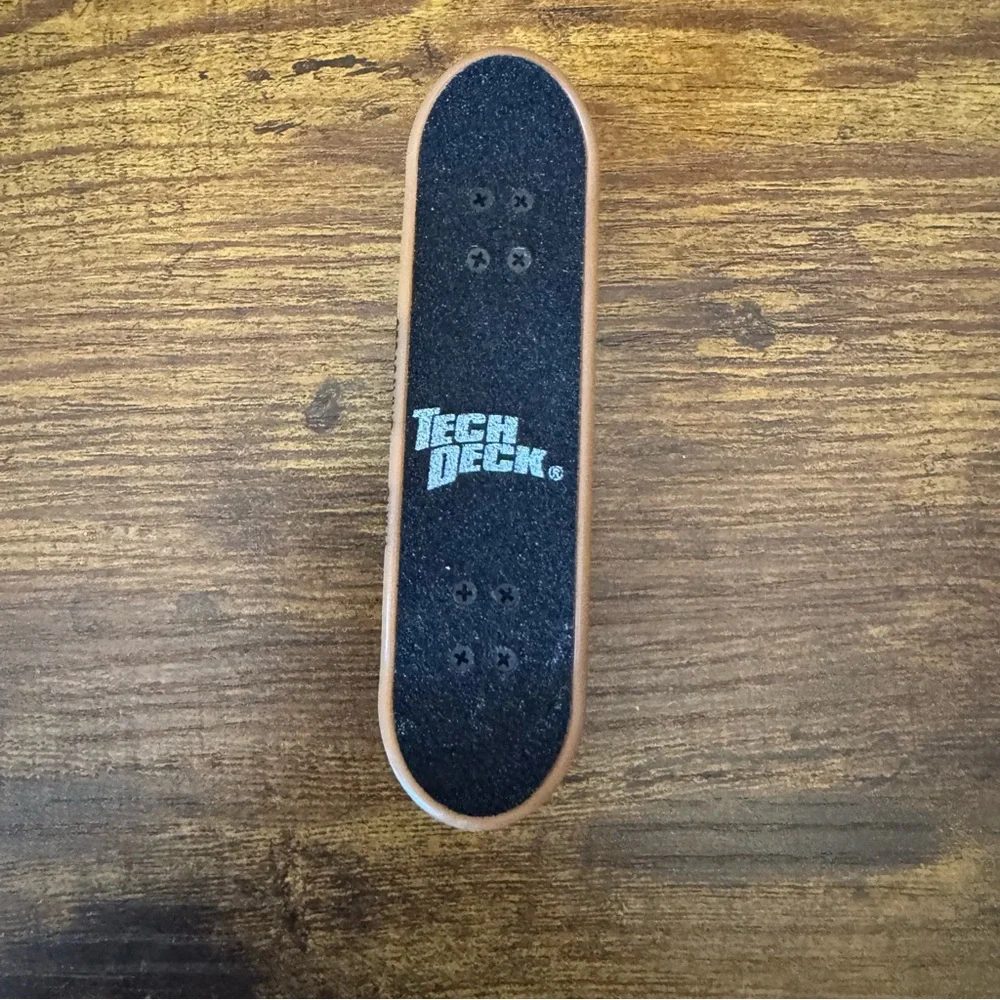 Tech Deck Girl Skateboards Sean Malto Fingerboards Set of 2‎ Rare